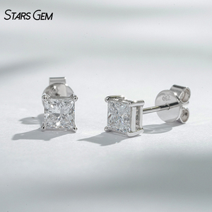 Pendientes de Diamantes Cultivados en Laboratorio Starsgem de Lujo Unisex, Corte Princesa de 0.8ct 4x4mm, Color D, Oro Blanco de 18K - Product Image 1
