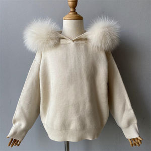 Conjunto De Punto De 2 Piezas Para Niños De Lujo Con Suéter Y Pantalón Holgados De Invierno Y Cuello De Piel De Zorro Real Con Capucha Personalizado Y Suave - Product Image 4