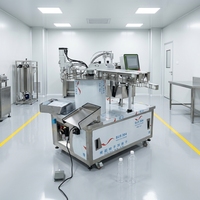 Machine de remplissage d'eau pure en sachets avec buse d'aspiration automatique à deux extrémités de type rotatif, pompe intégrée, production horaire de 2000 bouteilles