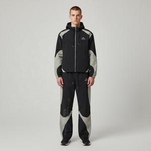 Custom logo nylon zip-up jack en joggingbroek <span class=keywords><strong>2</strong></span>-delige set met reflecterende strip patchwork windbreaker trainingspak voor heren - Product Image 1