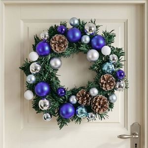 Guirlande de Noël moderne et simple en PVC bleu argenté avec pommes de pin, ornements et boules, pour porte d'entrée ou mur, décoration de maison pour les fêtes - Product Image 3