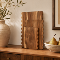 Natuurlijke acacia houten snijplank set, geschikt voor het serveren van fruit, snacks en desserts. Kan ook als decoratieve serveerplank worden gebruikt.