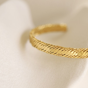Bracelet jonc torsadé en acier titane plaqué or 18 carats, style INS, minimaliste et luxueux, motif blé, manchette ouverte, bracelet tressé torsadé, ne ternit pas - Product Image 2