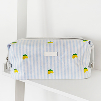 Bolso de Mano Personalizado con Bordado y Estampado de Rayas Azules y Blancas, Bolso de Maquillaje Living La Vida Lemon