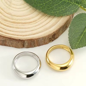 Women's Stainless Steel Fashion <b>Ring</b> With 18K Gold Classic All-Match Titanium Steel for Engagement Stylish Jewelry - Product Image 4