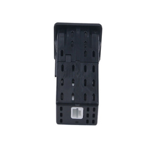Puerto de Carga USB para Auto 284H3-9FT1A, 12V, Doble Puerto, para Vehículos Nissan, Material ABS - Product Image 3