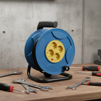 Enrouleur de câble blanc de type européen HAOYONG HY-5025GS avec prise CC et extrémité IEC pour appareils électroménagers, indice de protection IP44, 16A, 4 prises