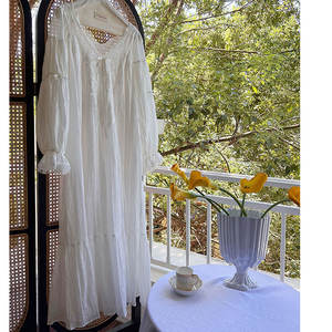 <span class=keywords><strong>ชุด</strong></span><span class=keywords><strong>นอน</strong></span>ลูกไม้ยาวสไตล์วังวิน<span class=keywords><strong>เท</strong></span><span class=keywords><strong>จ</strong></span>สำหรับผู้<span class=keywords><strong>หญิง</strong></span>ชุดนอนฤดูใบไม้ร่วงพร้อมเชือกผูกโลโก้ด้านหน้าแบบหวานเ<span class=keywords><strong>จ</strong></span>้าหญิงใส่อยู่บ้าน - Product Image 5