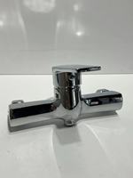 Robinets muraux chromés de haute qualité robinet de salle de bain de baignoire mélangeur unidirectionnel abordable pour douche