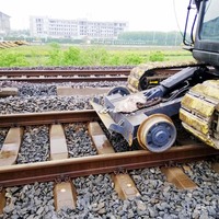 Mini-excavatrice sur chenilles pour le compactage et la réparation de voies ferrées, avec moteur haute efficacité pour l'entretien