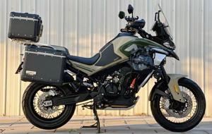 Motocicleta de Aventura Usada, 800MT, 800cc, de Gasolina, Apta para Todas las Condiciones de Carretera, para Viajes de Larga Distancia - Product Image 4