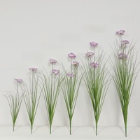Mélange de fleurs artificielles haut de gamme avec fleurs de cerisier, alliums et herbes en PVC pour la décoration de table de mariage, de remise de diplôme et d'événements