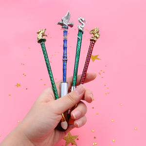 4 pièces exquis écoles <span class=keywords><strong>de</strong></span> magie <span class=keywords><strong>maquillage</strong></span> <span class=keywords><strong>pinceau</strong></span> ensemble métal 3D personnage magique <span class=keywords><strong>Harry</strong></span> fard à paupières brosse <span class=keywords><strong>Potter</strong></span> cadeau - Product Image 3