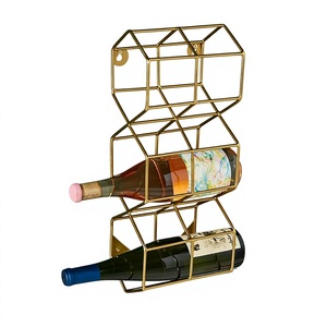 Estante para vino de alambre de latón metálico, estante para vino decorativo montado en la pared, estante para vino de pared decorativo para el hogar con acabado dorado, diseño de 3 botellas - Product Image 1