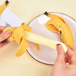 Juguete de Plástico Blando con Forma de Plátano - Product Image 4