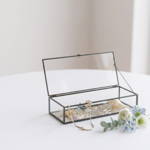 Boîte de rangement et d'organisation en verre avec cadre en métal noir pour les cosmétiques et bijoux des femmes - Product Image 3