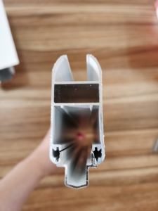 Perfiles de Aluminio para Ventanas y Puertas para <span class=keywords><strong>Madagascar</strong></span>, Anodizado Plateado y Recubrimiento en Polvo Gris - Product Image 2