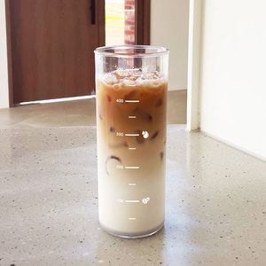 Tasse cylindrique élégante et droite de 550 ml (18 oz) en verre et mug à café de style Baton, fabriqués en Ecozen pour les cafés modernes - Product Image 2