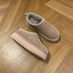Bottes de neige chaudes d'hiver pour femmes, dessus en cuir véritable, doublure en fausse fourrure, semelle épaisse antidérapante, pantoufles d'extérieur 2026 - Product Image 3