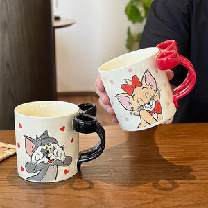 Taza de Cerámica Roja de Tom y Jerry con Asa de Diseño Animado, Taza Individual para Uso en el Hogar/Oficina, Regalo Perfecto para Niñas - Product Image 3