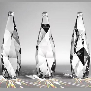 Nuevo 350ml 500ml 750ml Botella de <span class=keywords><strong>agua</strong></span> <span class=keywords><strong>mineral</strong></span> de <span class=keywords><strong>vidrio</strong></span> Fruta Vino Botella vacía Cristal Blanco Material Jugo Bebida Botella de <span class=keywords><strong>vidrio</strong></span> - Product Image 1