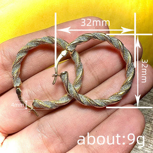 Pendientes de Espiral Bicolor para Mujer, Joyería de Moda con Textura Granulada - Product Image 3