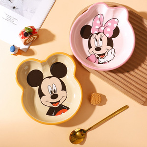 Assiettes en céramique en forme de <span class=keywords><strong>Mickey</strong></span> et Minnie 3D, mignonnes assiettes à petit-déjeuner et à collation en forme de dessin animé, assiettes en céramique irrégulières pour la vaisselle des enfants - Product Image 4