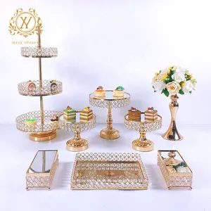 Europäischer Kristallkuchenständer Metall Eisen galvanisiertes Gold Nachtischtischspiegel Gebäcktablett Hochzeitsrequisiten dekorative Ornamente