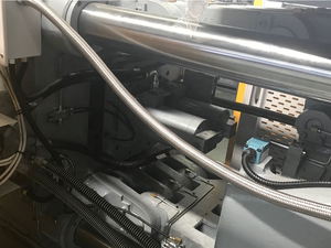 Máquina de Fundición a Presión en Cámara Fría de <span class=keywords><strong>500</strong></span> Toneladas para Farolas - Product Image 4