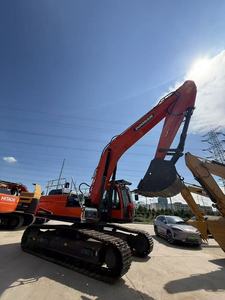 Excavatrice sur chenilles d'occasion Doosan DX340LC-9C, 34 tonnes, avec godet hydraulique - Product Image 3