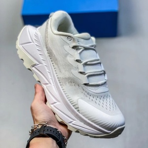 รองเท้าเดินป่าสำหรับกิจกรรมกลางแจ้ง Hokas Skyline Float X สีขาว พร้อมเทคโนโลยีกันลื่น Vibram และพื้นรองเท้าหนา มีจำหน่ายทั้งสำหรับผู้ชาย - Product Image 5