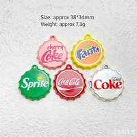Breloques en forme de bouchon de bouteille de soda (Cola, Sprite, Fanta) en émail électroplaqué 38x34mm pour la création de bijoux DIY