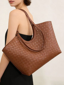 Nouveaux sacs fourre-tout de créateur tendance, sacs à bandoulière en cuir PU de haute qualité, sacs à main et pochettes de luxe décontractés pour femmes - Product Image 2