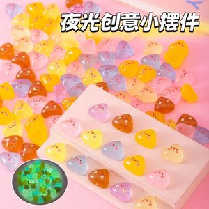 Ornements en résine en forme de fromage, qui brillent dans le noir, style mini dessin animé, fournitures artisanales pour bijoux DIY, accessoires pour cheveux, vente en gros - Product Image 5