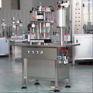 Machine de remplissage et de sertissage pneumatique semi-automatique de petite taille pour aérosols et propulseurs, 500 ml, pour boissons, FUDA Chine - Product Image 2