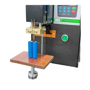 Soudeuse par points électrique portable semi-automatique à batterie Li-ion, conception à pied unique, nouvelle, incluant moteur, pompe et transformateur - Product Image 3