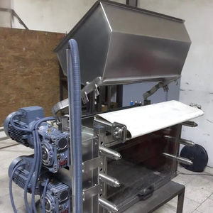 Máquina Picadora de Acero Inoxidable SUISER MAKINE de 3 Rodillos y 250 Kg/h para Aplicaciones en Molinos de Harina, Bodegas y Panaderías - Product Image 1