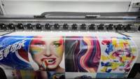 Machine d'impression de bannière flexible, imprimante de panneaux d'affichage à jet d'encre numérique, machine d'impression graphique d'autocollants de voiture en vinyle couleur