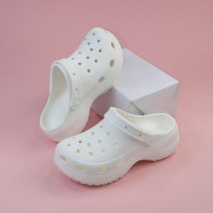 Sabots Cloud Kids à bout fermé antidérapants blancs, roses, noirs, kaki, à enfiler, chaussures d'été de plage pour filles, tailles 28, 30, 32, 34, 36, 38 - Product Image 3