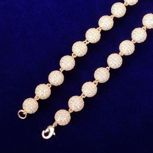 Collar de cadena cubana con diamantes de moissanita en oferta para hombres y mujeres, joyería hip hop disponible al mejor precio del mercado. - Product Image 4