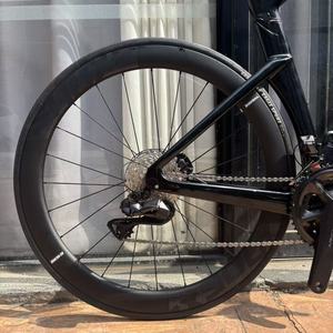 Bicicleta de Carretera Aerodinámica KOZO de Fibra de Carbono, Venta al por Mayor Directa de Fábrica, 700C <span class=keywords><strong>SHIMANO</strong></span> <span class=keywords><strong>105</strong></span> 24S, Freno de Disco Hidráulico, Bicicleta de Carreras Ligera OEM - Product Image 2