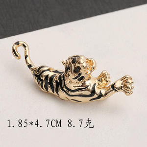 เข็มกลัดลายเสือขนาดใหญ่พิเศษ สไตล์เรโทร ประดับคริสตัลและเพชรเทียม สีทองโบราณ/สีเงิน ของขวัญงานหมั้น/งานแต่งงาน ชุบโลหะผสม - Product Image 1