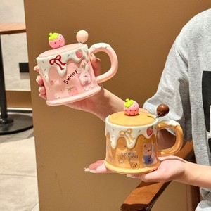 Regalo de Cumpleaños <span class=keywords><strong>para</strong></span> Niñas: Taza de Agua con Diseño de Pastel de Fresa, Taza de Cerámica con Tapa, Ideal <span class=keywords><strong>para</strong></span> el Desayuno en Casa - Product Image 2