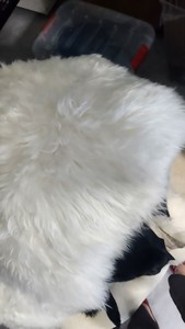 Tappeto in pelle di pecora personalizzato in lana di agnello di colore e dimensioni diverse dal produttore di pellicce animali Australia vera pelle di pecora - Product Image 2