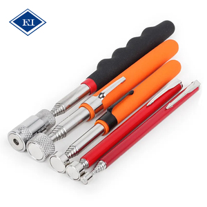 Outil de ramassage magnétique télescopique extensible à LED, stock OEM en liquidation, prêt à être expédié - Product Image 3