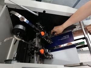 Machine à faire des livrets automatique avec pliage et agrafage en une seule passe, tête Hohner - Product Image 4