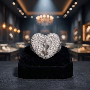 Bague de fiançailles et de mariage pour homme en argent 925 plaqué or, sertie de moissanite taille brillant glacée, style hip-hop, avec sertissage à griffes fines et forme géométrique - Product Image 2