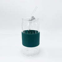 Tasse à tequila de 380ml 500ml en verre borosilicaté en forme de cola avec extrémité ouverte facile et couvercle pour sérigraphie comprenant de la paille