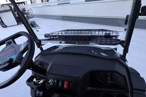 आसान पैंतरेबाज़ी हल्के शांत ऑपरेशन लाल 2 सीटर इलेक्ट्रिक गोल्फ बुगी निजी उद्यान अवकाश विला के लिए - Product Image 6