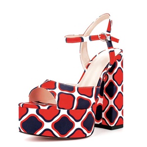 Sandales à talons épais et plateforme haute pour femmes, taille 45, imprimé floral, dessus en soie, chaussures habillées pour femmes, logo personnalisé - Product Image 4